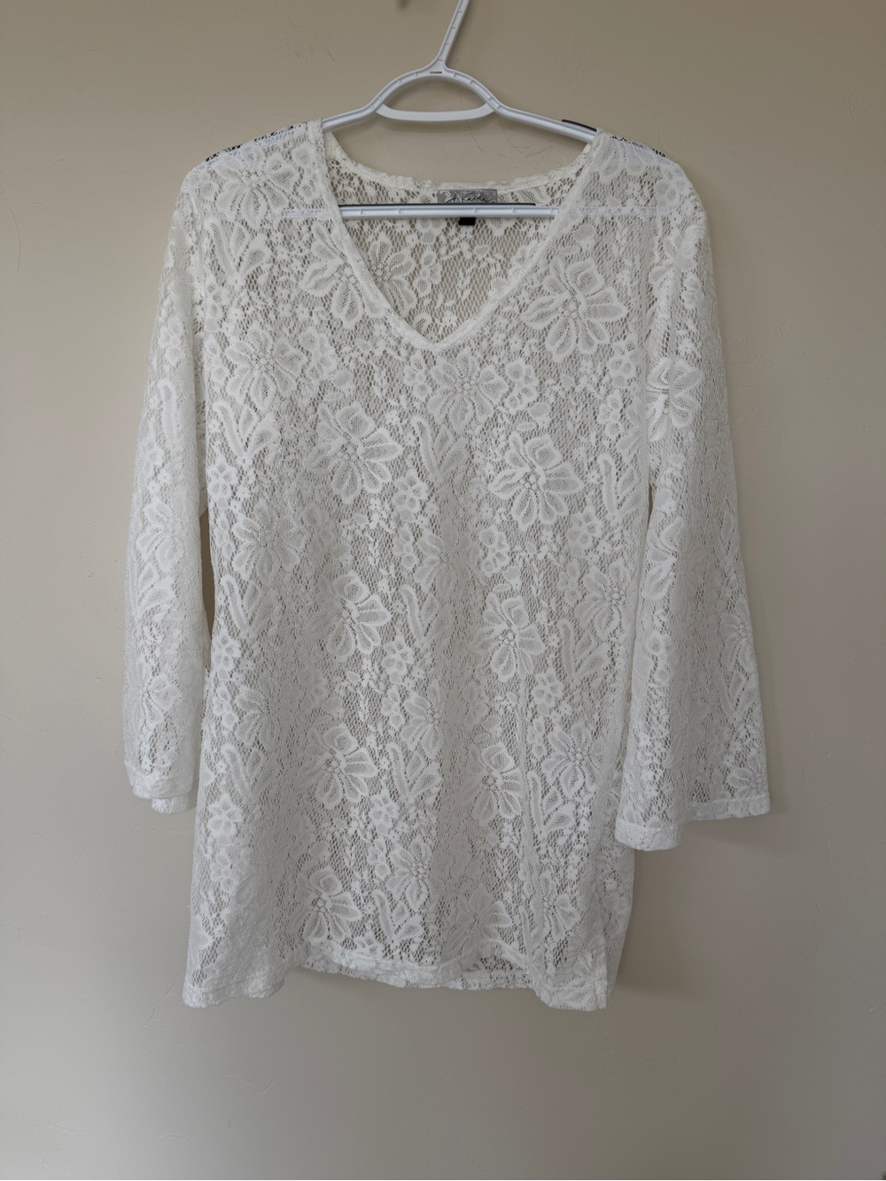 J Valdi Women's White Lace V-Neck Coverup M